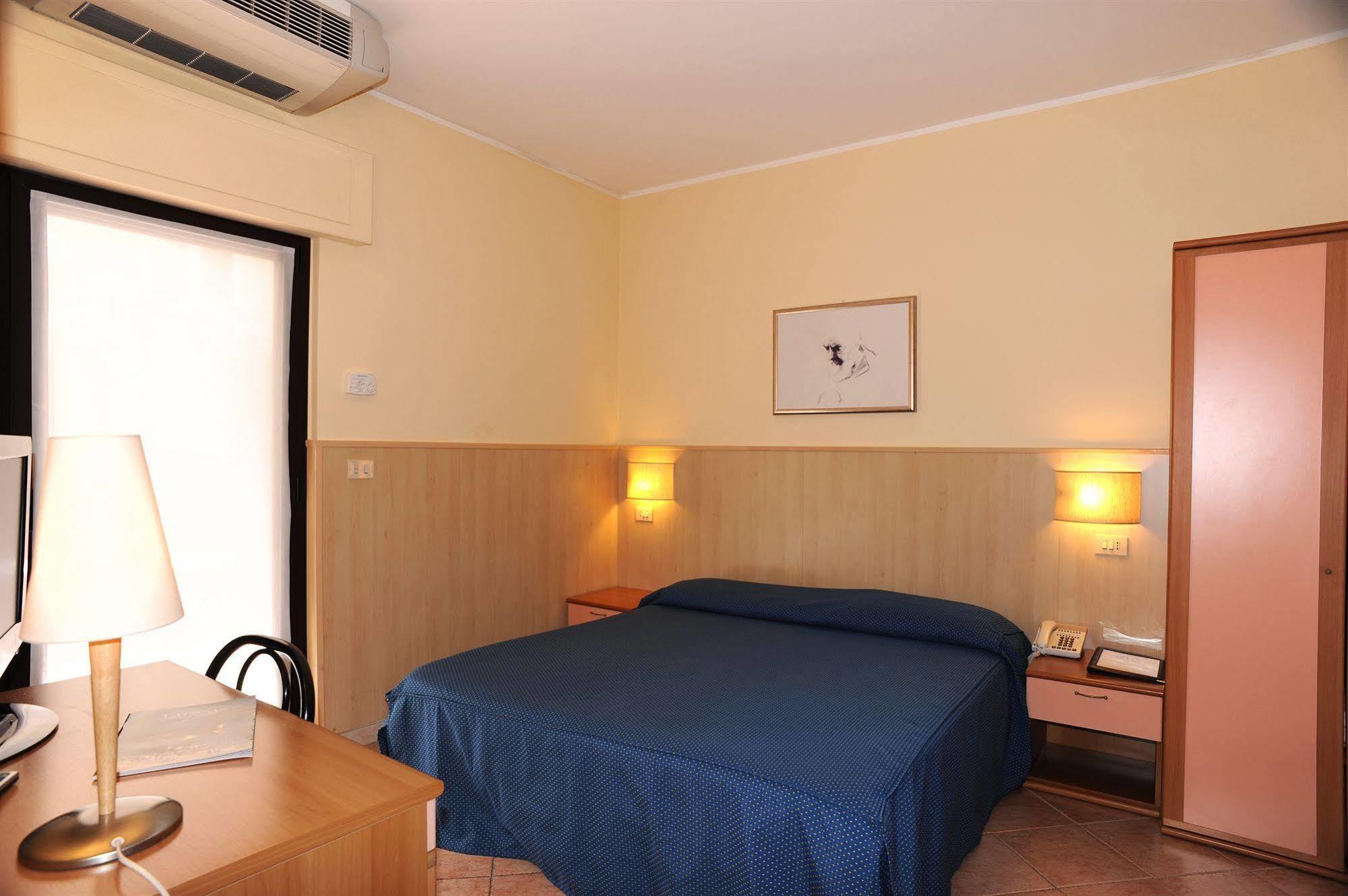 Villa Santacroce San Giovanni Rotondo Bagian luar foto